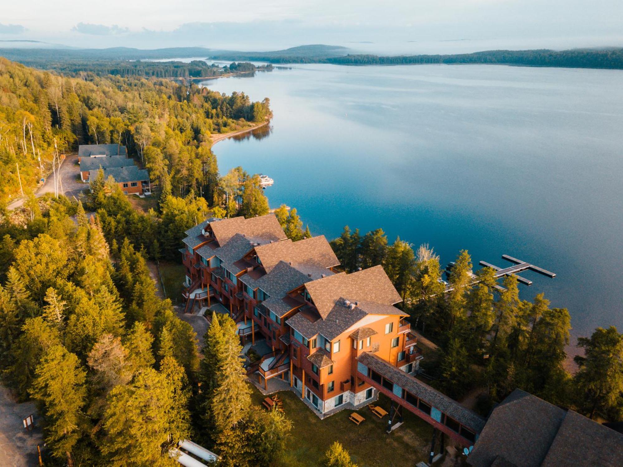 Auberge Du Lac Taureau Saint-Michel エクステリア 写真